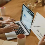 How to make money from home is becoming increasingly popular among teens in the digital economy era